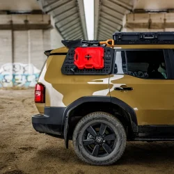 Panel zewnętrzny MOLLE prawy Bison Gear Toyota Prado 250 24-